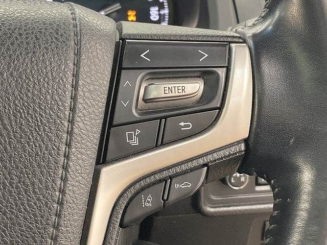 TOYOTA LANDCRUISER PRADO 2018 Image 31