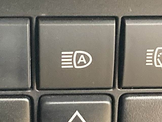 TOYOTA LANDCRUISER PRADO 2018 Image 31