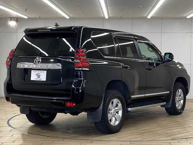 TOYOTA LANDCRUISER PRADO 2018 Image 31