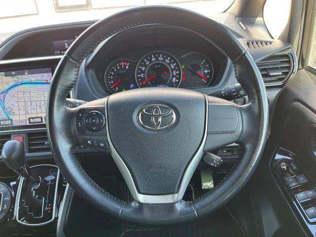 TOYOTA VOXY 2018 Image 31