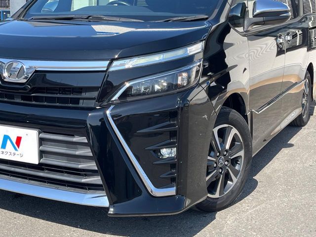 TOYOTA VOXY 2018 Image 31