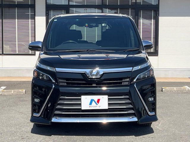 TOYOTA VOXY 2018 Image 31