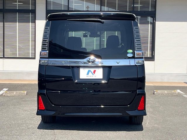 TOYOTA VOXY 2018 Image 31