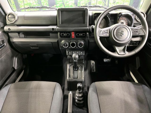 SUZUKI JIMNY NOMADE 2025 Image 31