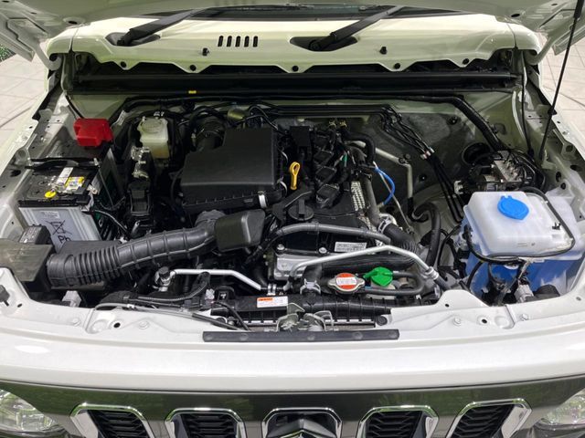 SUZUKI JIMNY NOMADE 2025 Image 31