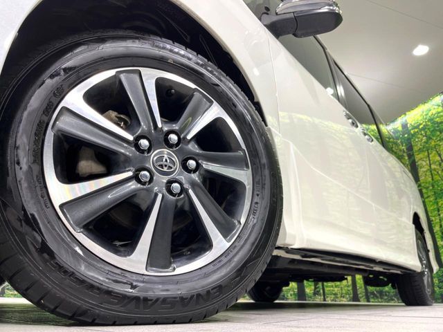 TOYOTA VOXY 4WD 2018 Image 31