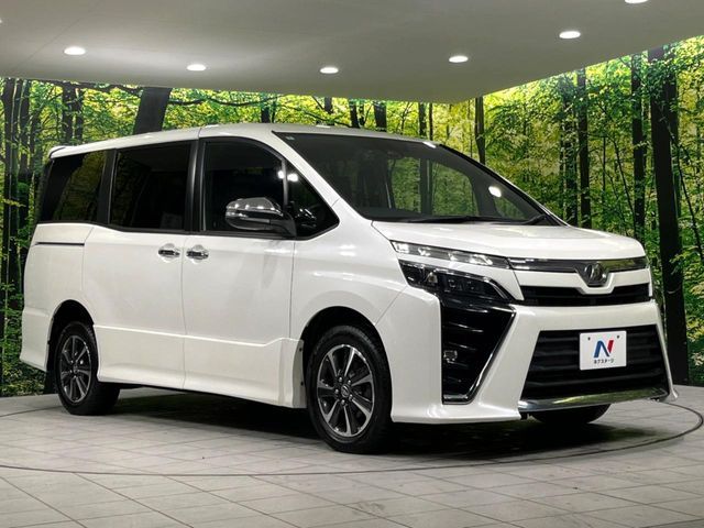 TOYOTA VOXY 4WD 2018 Image 31