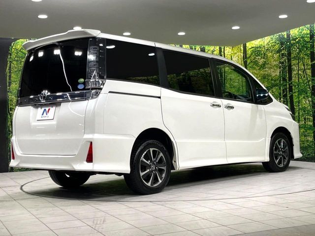 TOYOTA VOXY 4WD 2018 Image 31