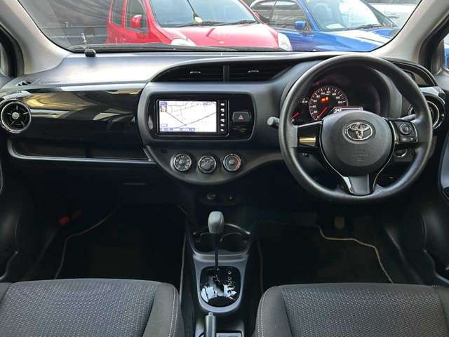 TOYOTA VITZ 2020 Image 31