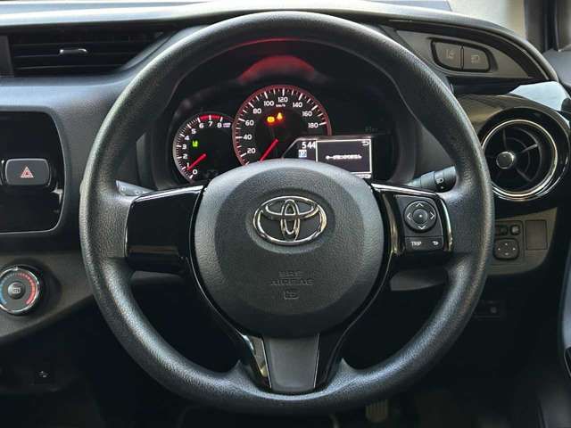 TOYOTA VITZ 2020 Image 31