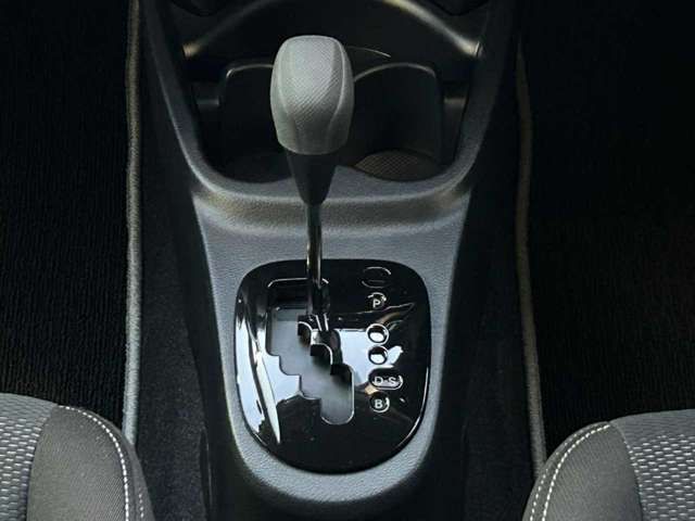 TOYOTA VITZ 2020 Image 31