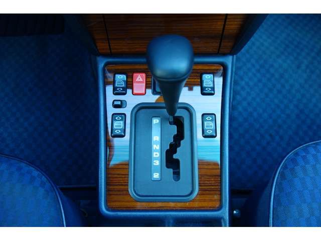 MERCEDES BENZ 190 CL 1993 Image 31