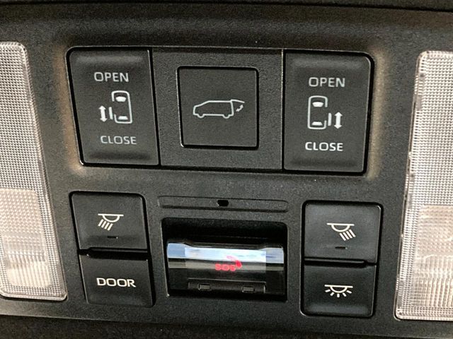 TOYOTA NOAH HYBRID 2023 Image 31