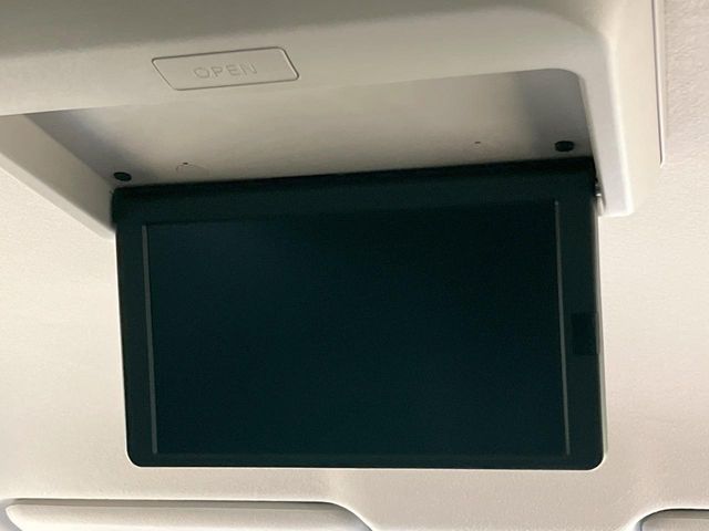 NISSAN ELGRAND 2019 Image 31