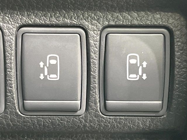 NISSAN ELGRAND 2019 Image 31