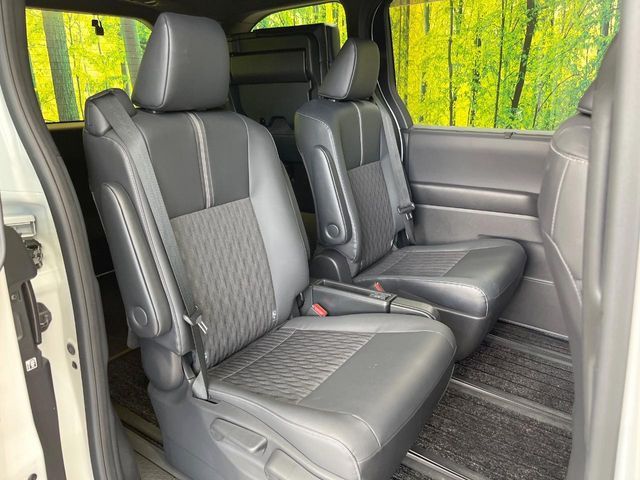 TOYOTA NOAH HYBRID 2023 Image 31