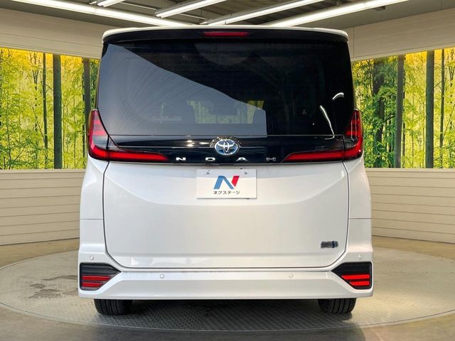 TOYOTA NOAH HYBRID 2023 Image 31
