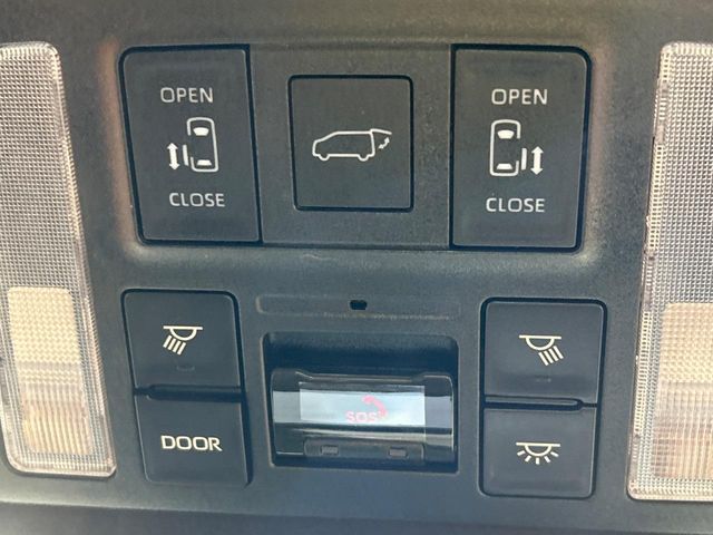 TOYOTA VOXY HYBRID 2023 Image 31