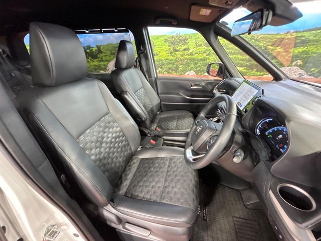 TOYOTA VOXY HYBRID 2023 Image 31