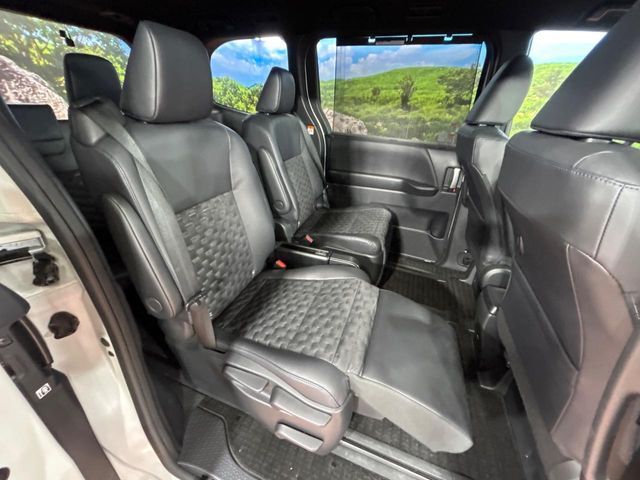 TOYOTA VOXY HYBRID 2023 Image 31