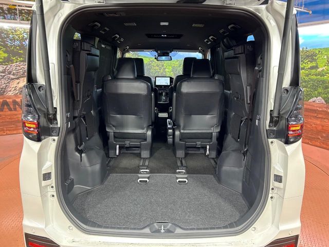 TOYOTA VOXY HYBRID 2023 Image 31