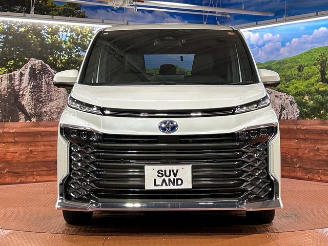 TOYOTA VOXY HYBRID 2023 Image 31