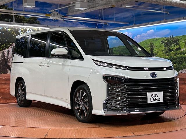 TOYOTA VOXY HYBRID 2023 Image 31