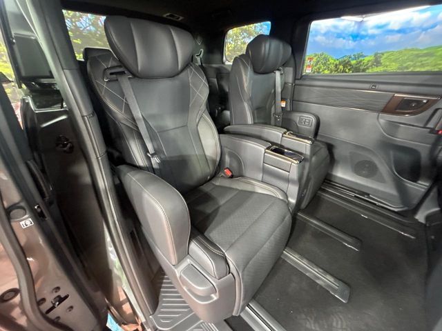 TOYOTA VELLFIRE  HYBRID 2026 Image 31