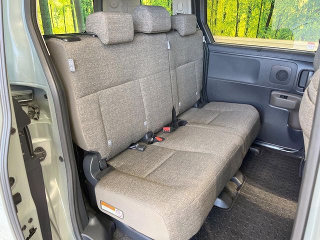 TOYOTA SIENTA HYBRID 2024 Image 31