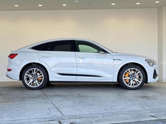 AUDI E-TRON SPORTBAC 2020 Image 31