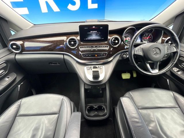 MERCEDES BENZ V CLAS 2017 Image 31
