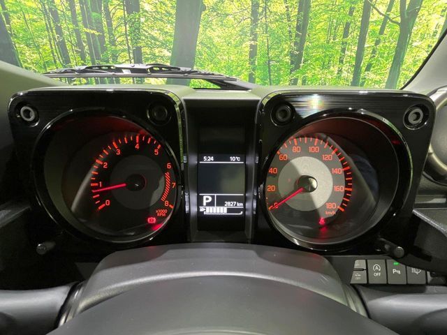 SUZUKI JIMNY NOMADE 2025 Image 31