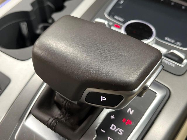 AUDI Q7 2017 Image 31