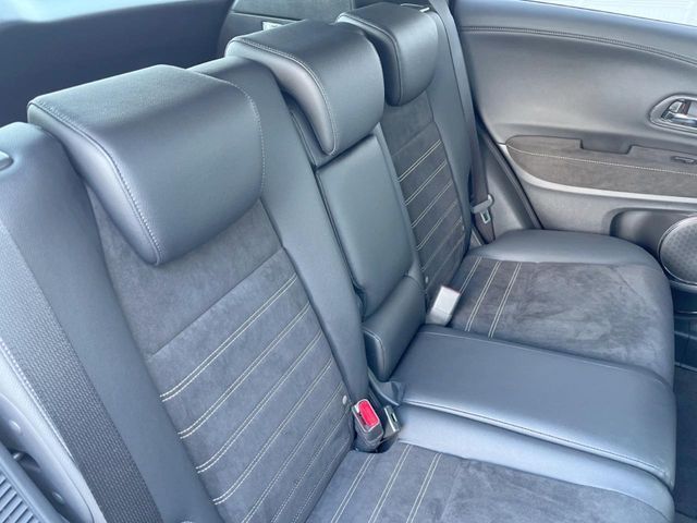 HONDA VEZEL HYBRID 2017 Image 31