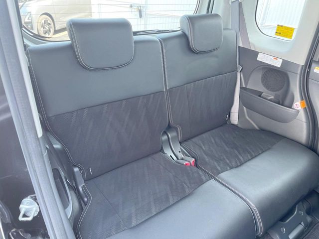 DAIHATSU TANTO CUSTOM 2017 Image 31