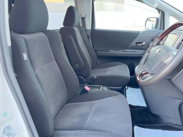 TOYOTA VELLFIRE 2012 Image 31