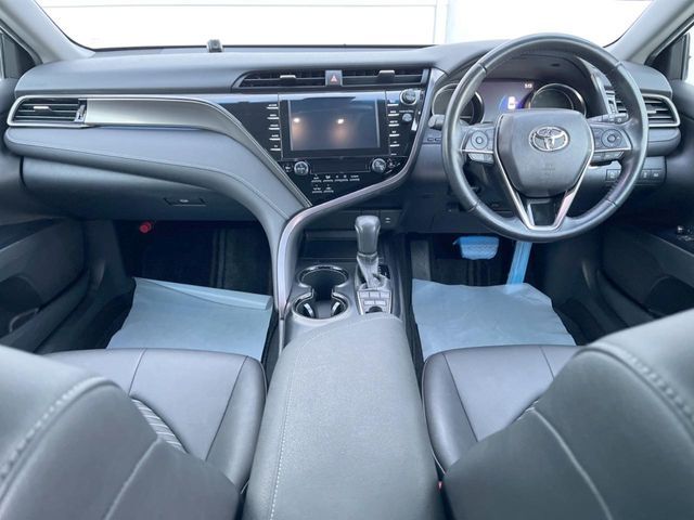 TOYOTA CAMRY HYBRID 2018 Image 31