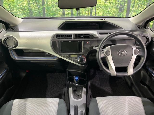 TOYOTA AQUA 2013 Image 31