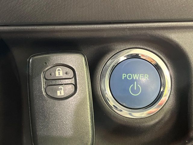 TOYOTA AQUA 2013 Image 31