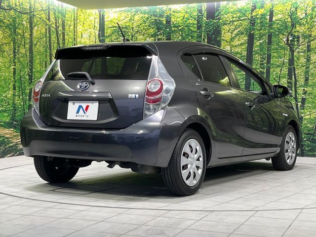 TOYOTA AQUA 2013 Image 31