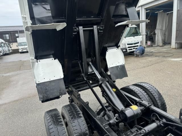 TOYOTA DYNA 2012 Image 31