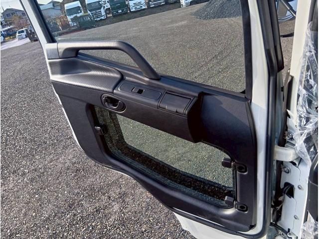 MITSUBISHI FUSOU SUPER GREAT 2025 Image 31