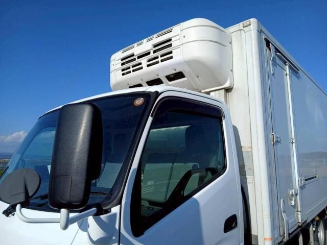 HINO DUTRO 2019 Image 31