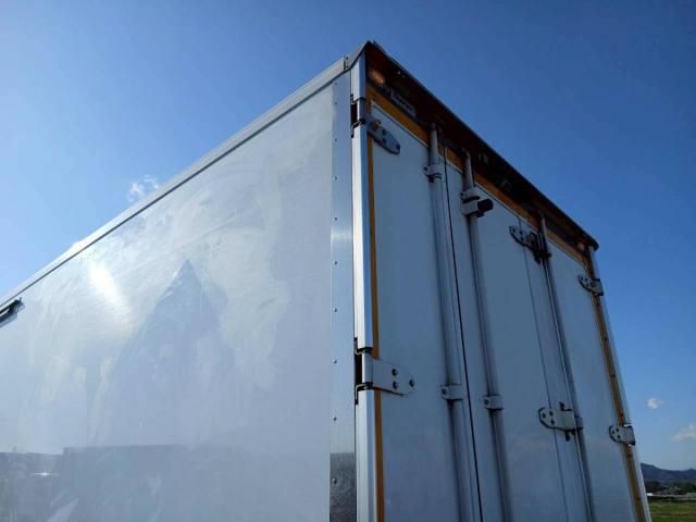 HINO DUTRO 2019 Image 31