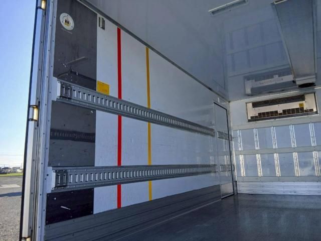 HINO DUTRO 2019 Image 31