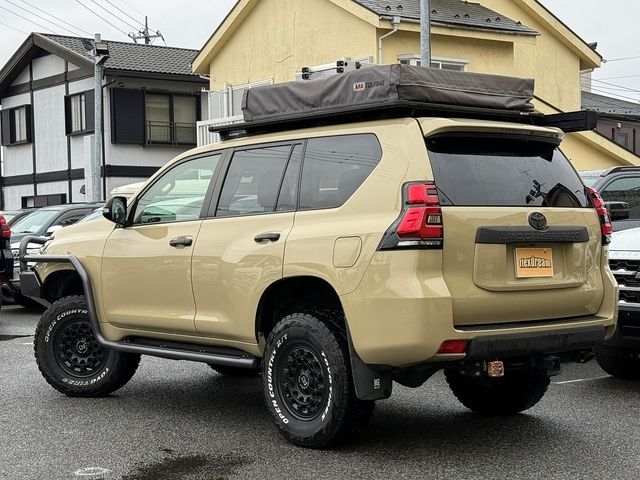 TOYOTA LANDCRUISER PRADO 2018 Image 31