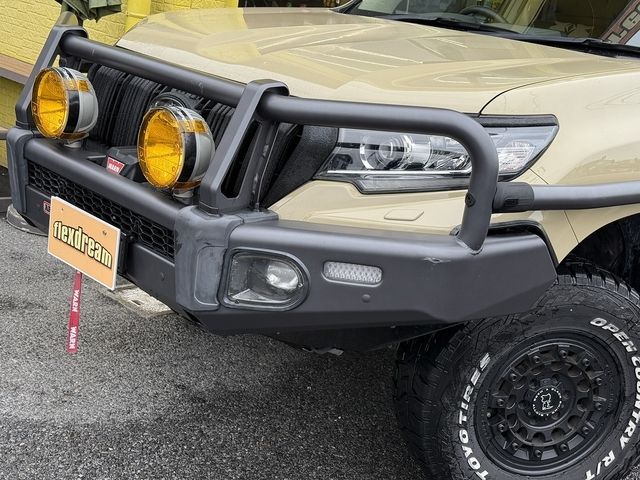 TOYOTA LANDCRUISER PRADO 2018 Image 31