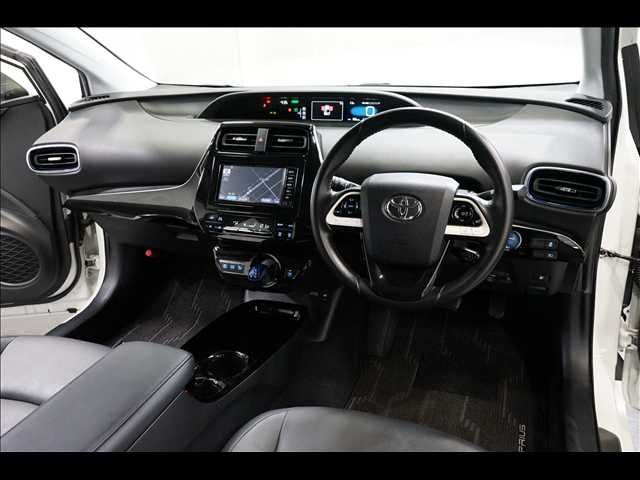 TOYOTA PRIUS 2016 Image 31