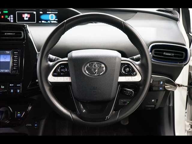 TOYOTA PRIUS 2016 Image 31