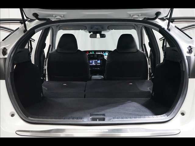 TOYOTA PRIUS 2016 Image 31